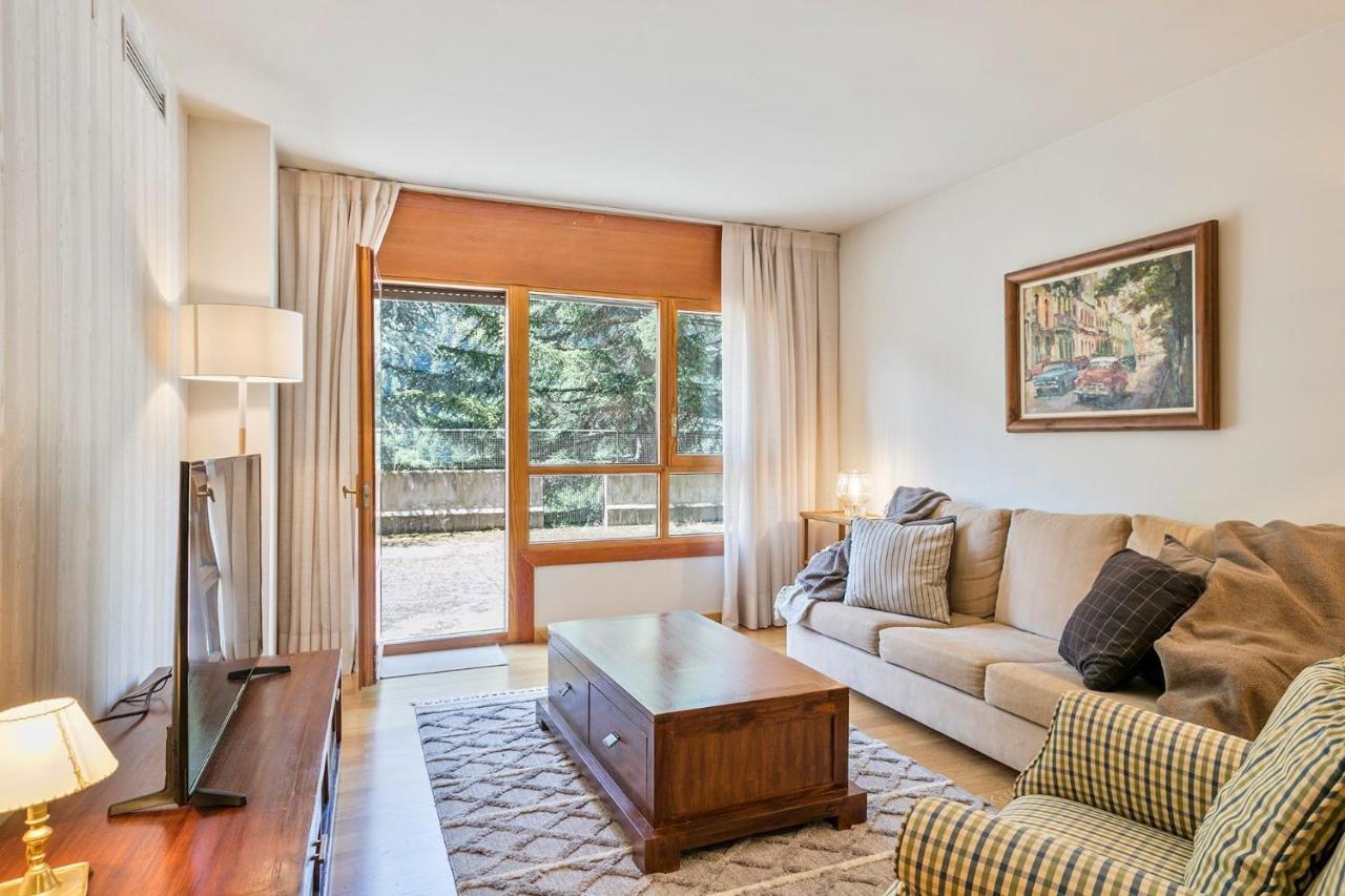 Luderna - Apartamento Con Terraza Barrados Vielha Bagian luar foto